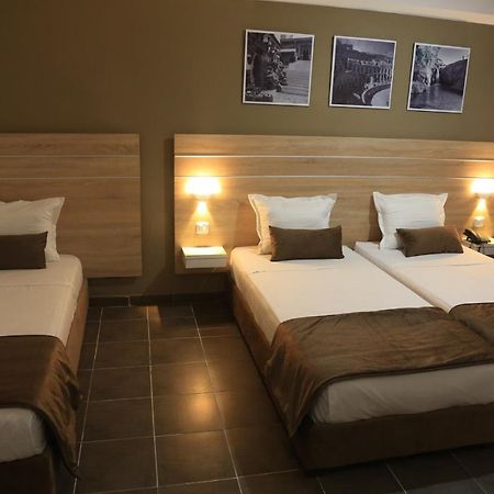 תוניס Mondial Hotel מראה חיצוני תמונה